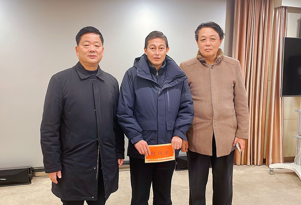 集團領導走訪慰問困難職工